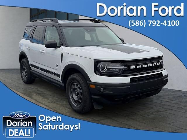 2024 Ford Bronco Sport Outer Banks — photo 1 of 13