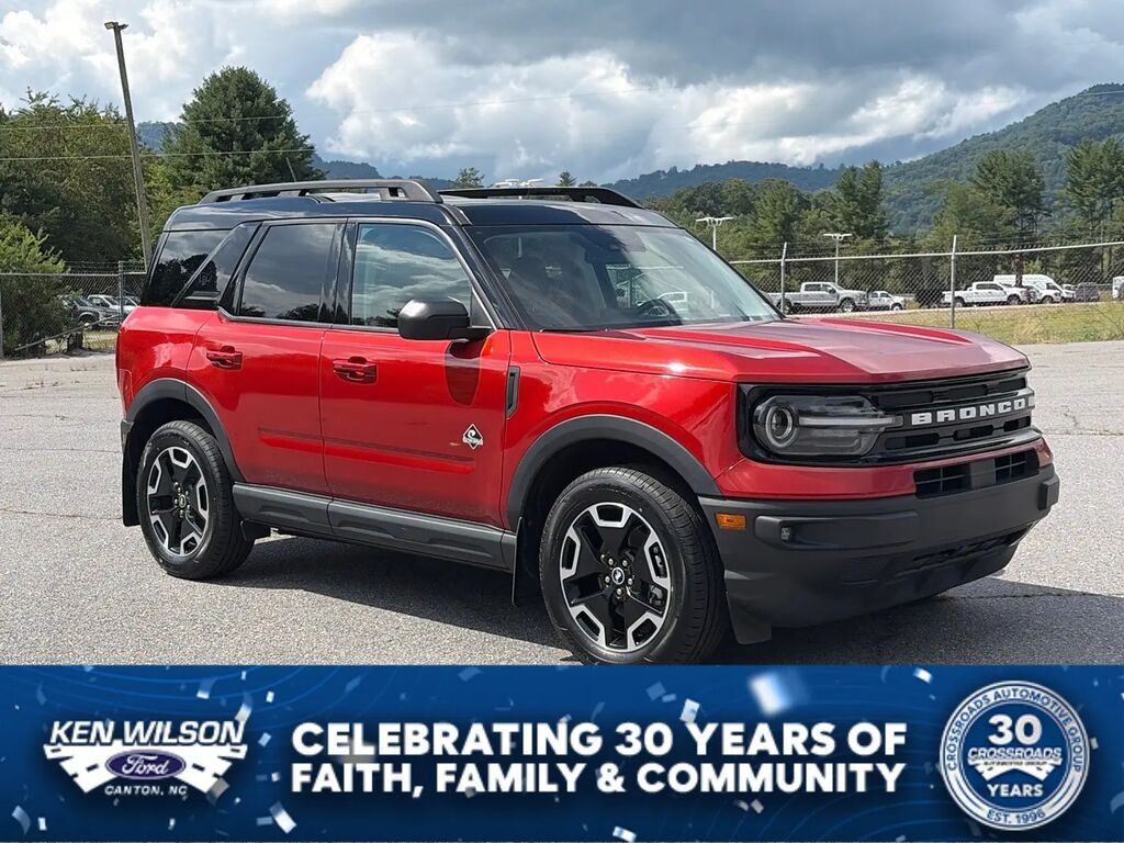 2024 Ford Bronco Sport Outer Banks — photo 1 of 14
