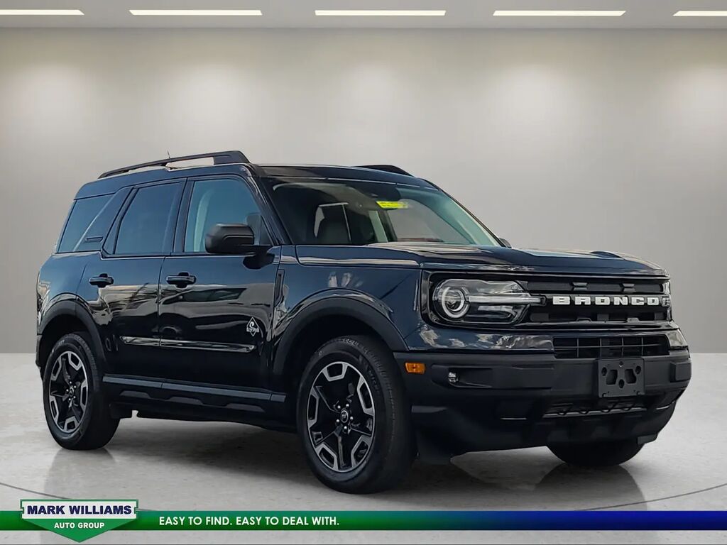 2021 Ford Bronco Sport Outer Banks — photo 1 of 12