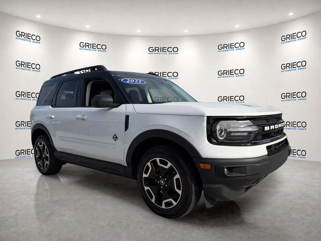 2022 Ford Bronco Sport Outer Banks — photo 1 of 13
