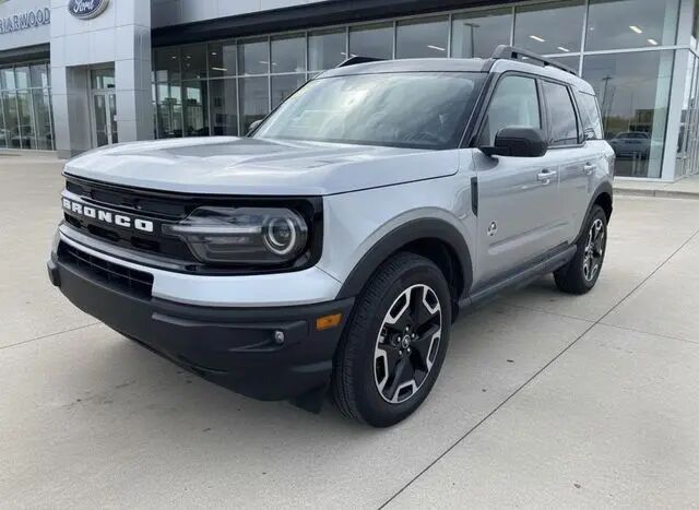 2023 Ford Bronco Sport Outer Banks — photo 1 of 13
