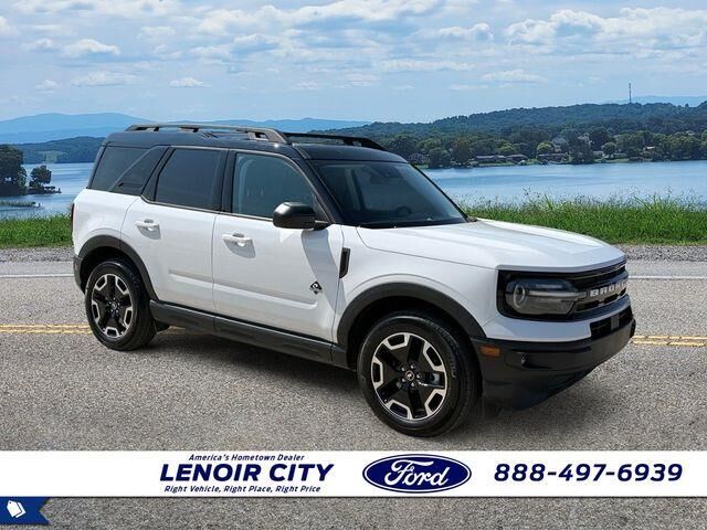 2022 Ford Bronco Sport Outer Banks — photo 1 of 13