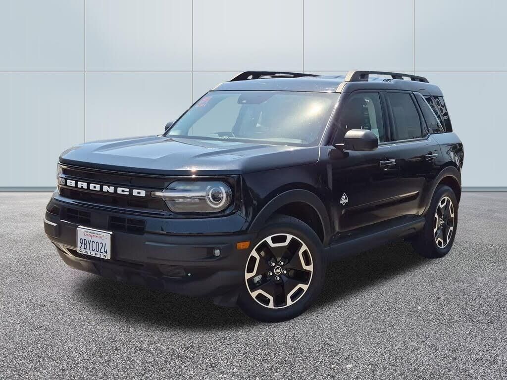 2022 Ford Bronco Sport Outer Banks — photo 1 of 1