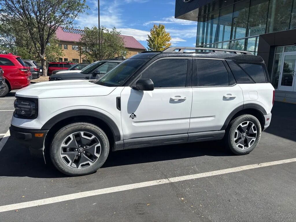 2023 Ford Bronco Sport Outer Banks — photo 1 of 2