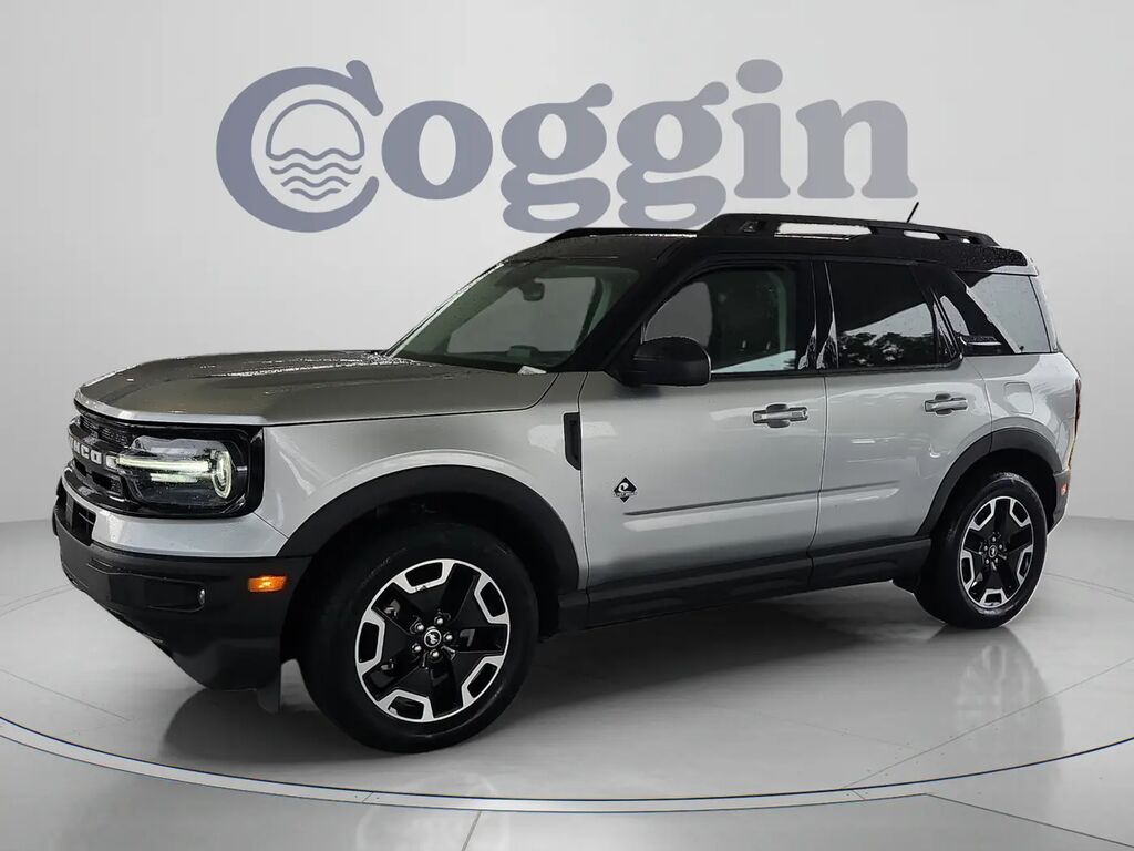 2023 Ford Bronco Sport Outer Banks — photo 1 of 13