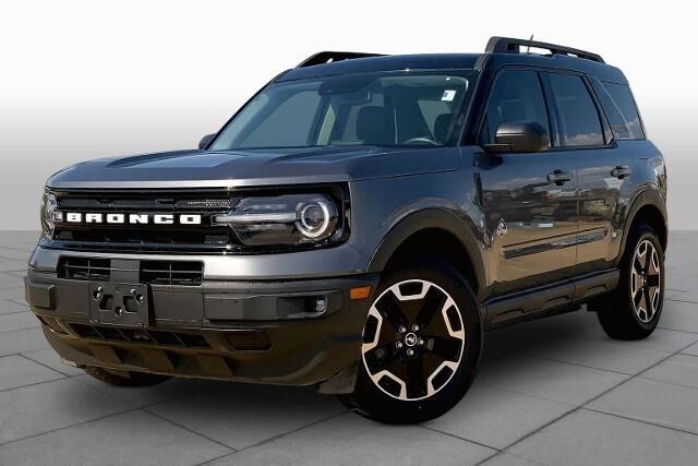 2023 Ford Bronco Sport Outer Banks — photo 1 of 13