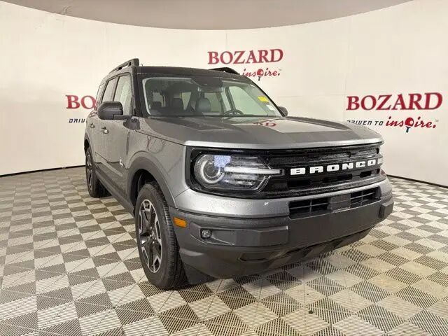 2024 Ford Bronco Sport Outer Banks — photo 1 of 13
