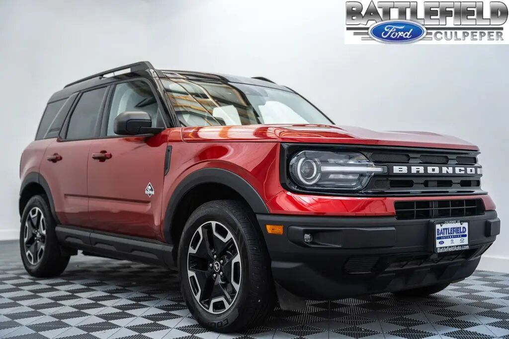 2021 Ford Bronco Sport Outer Banks — photo 1 of 13