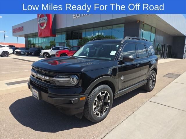 2022 Ford Bronco Sport Outer Banks — photo 1 of 13