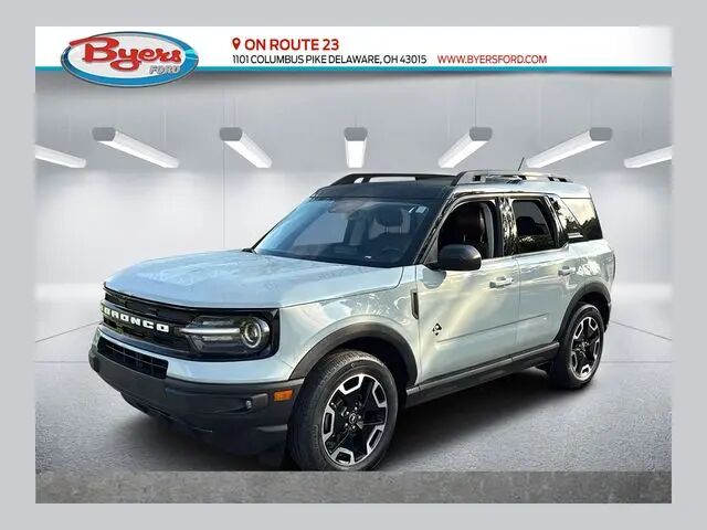 2023 Ford Bronco Sport Outer Banks — photo 1 of 42