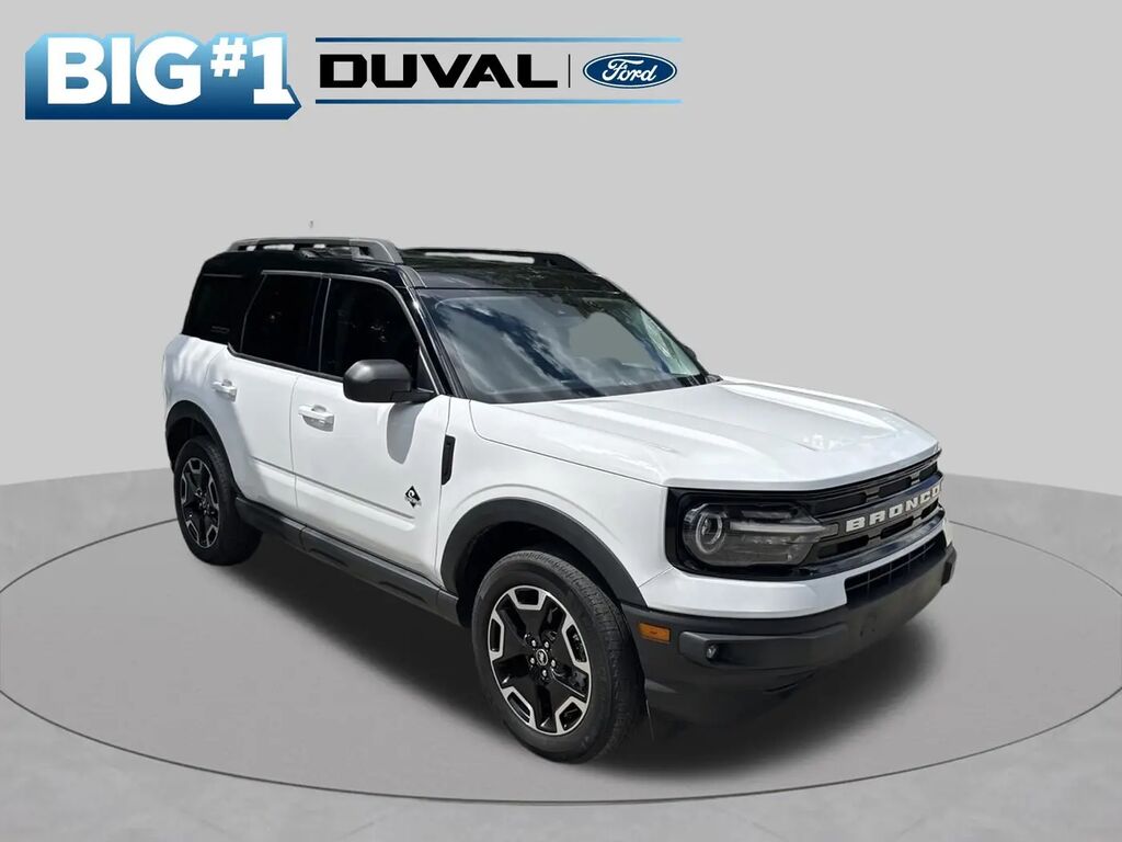 2023 Ford Bronco Sport Outer Banks — photo 1 of 13