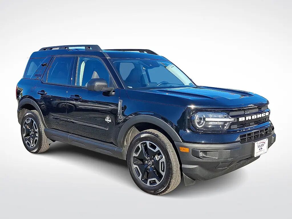 2023 Ford Bronco Sport Outer Banks — photo 1 of 13