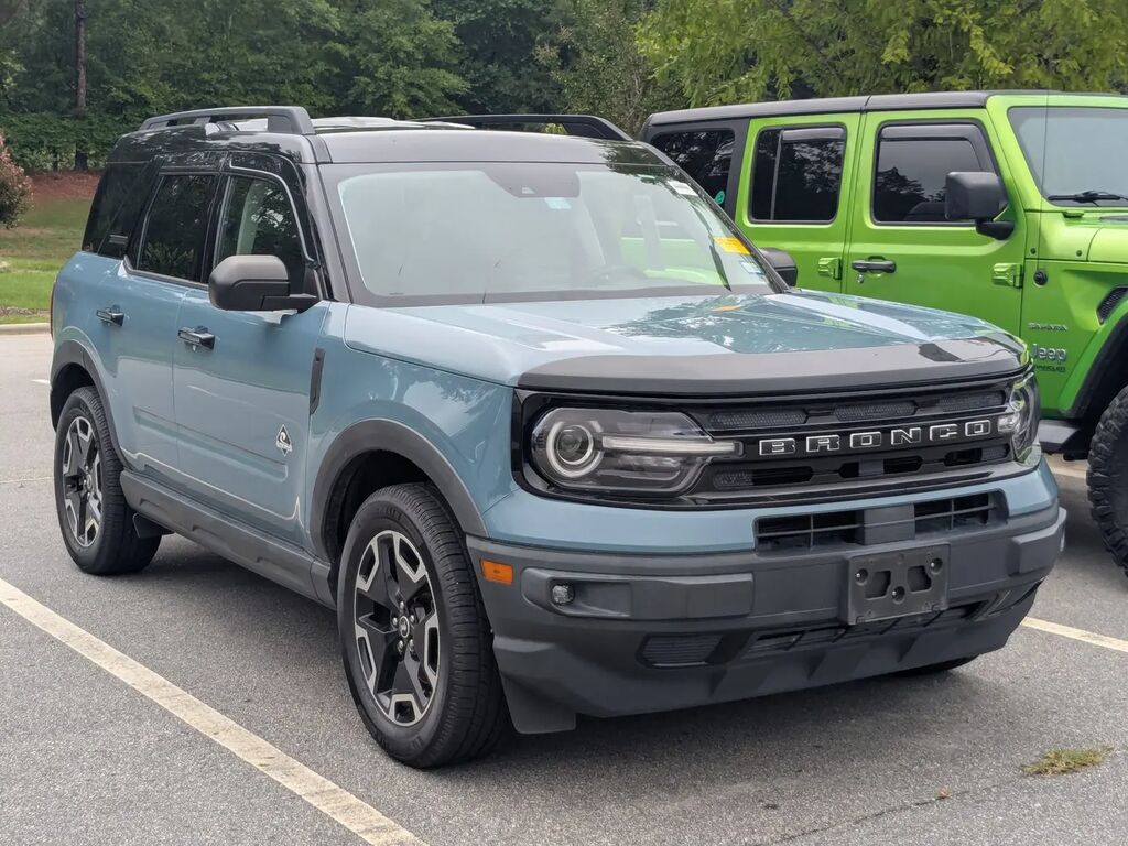 2021 Ford Bronco Sport Outer Banks — photo 1 of 3