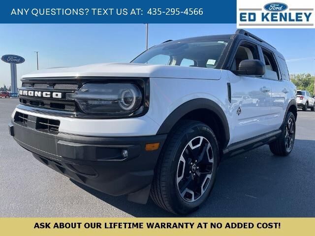 2023 Ford Bronco Sport Outer Banks — photo 1 of 13