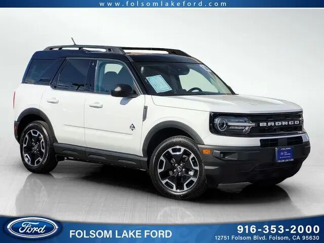 2024 Ford Bronco Sport Outer Banks — photo 1 of 13