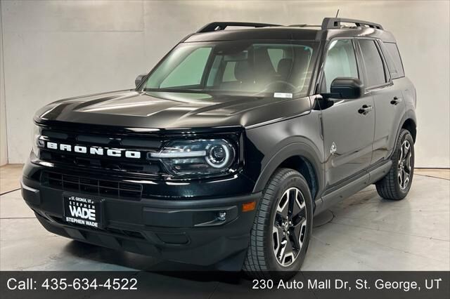 2023 Ford Bronco Sport Outer Banks — photo 1 of 13