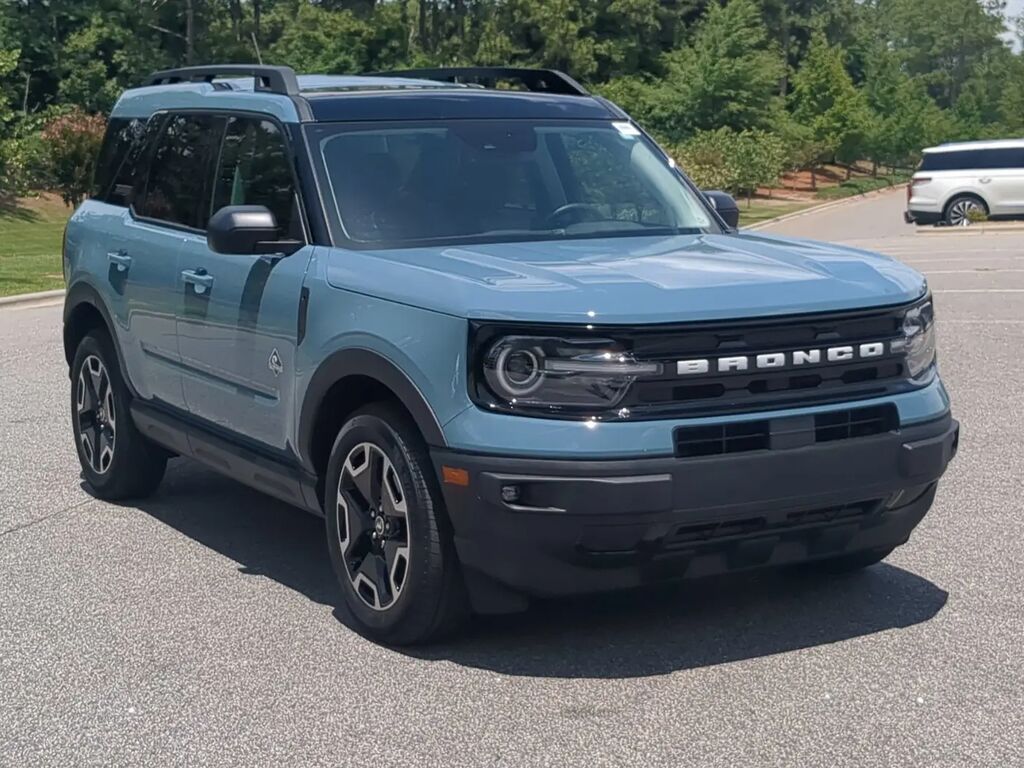 2023 Ford Bronco Sport Outer Banks — photo 1 of 13