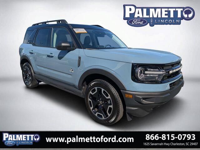 2023 Ford Bronco Sport Outer Banks — photo 1 of 13