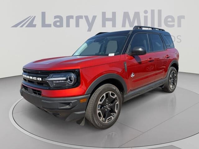 2024 Ford Bronco Sport Outer Banks — photo 1 of 2