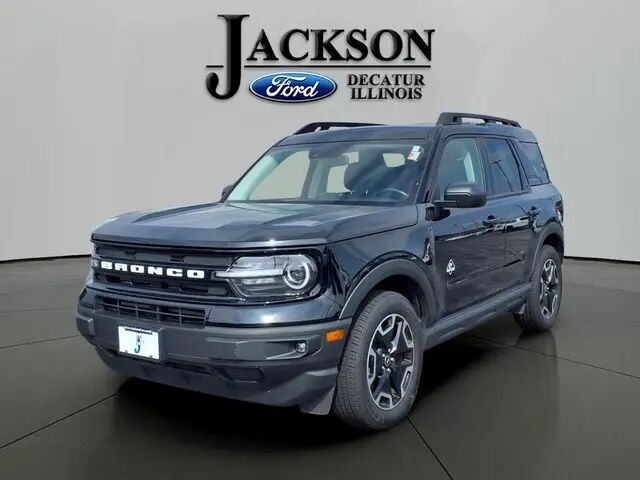 2023 Ford Bronco Sport Outer Banks — photo 1 of 12