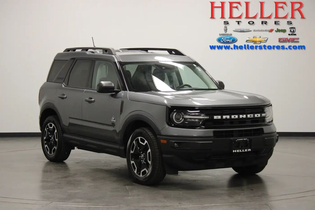2023 Ford Bronco Sport Outer Banks — photo 1 of 13