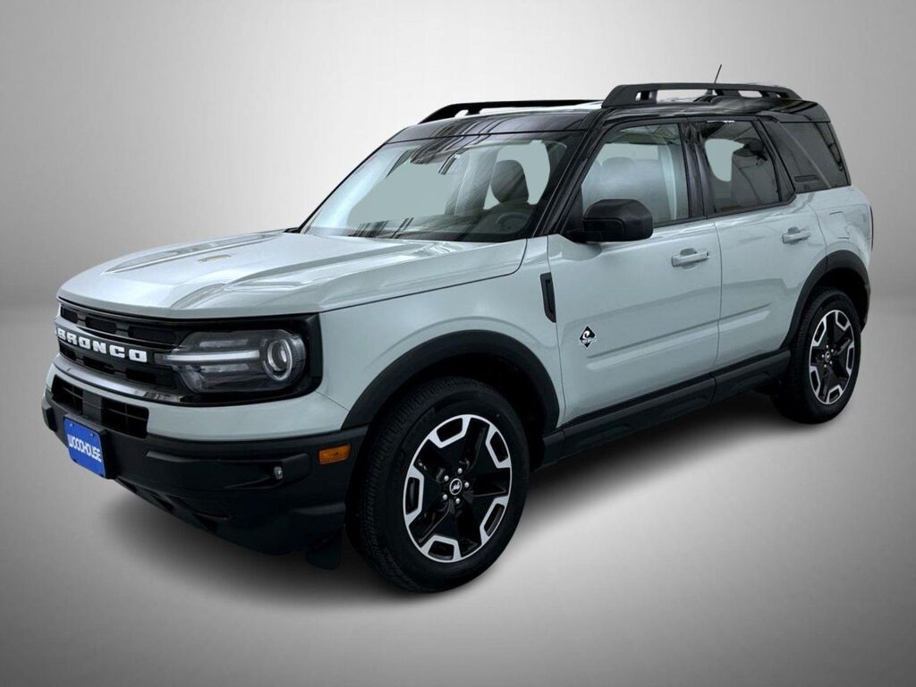 2023 Ford Bronco Sport Outer Banks — photo 1 of 1