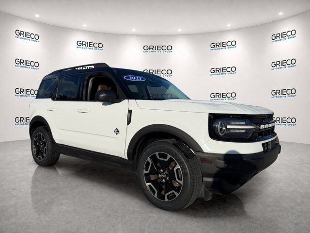 2021 Ford Bronco Sport Outer Banks — photo 1 of 1
