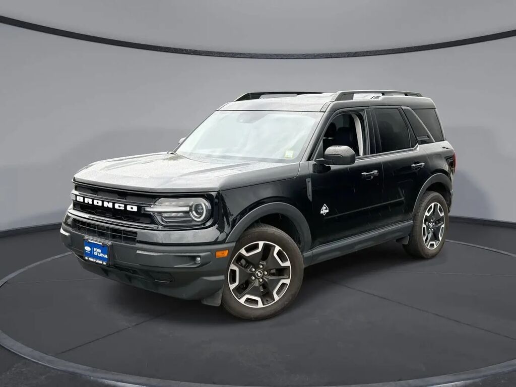 2021 Ford Bronco Sport Outer Banks — photo 1 of 13