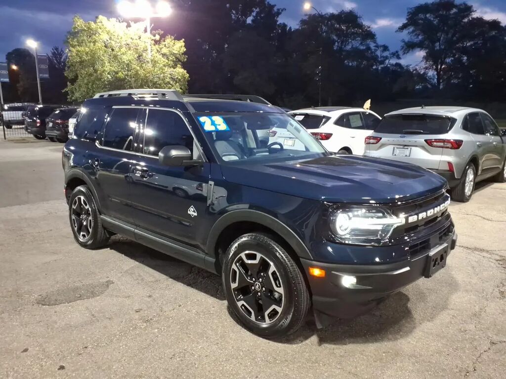 2023 Ford Bronco Sport Outer Banks — photo 1 of 13