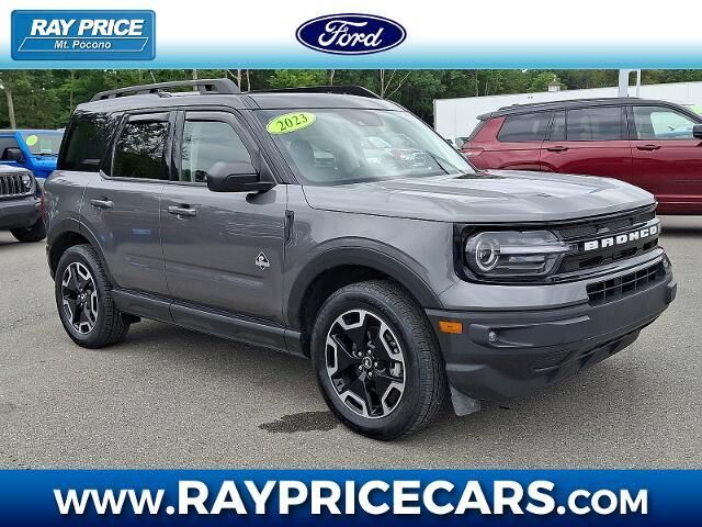 2023 Ford Bronco Sport Outer Banks — photo 1 of 13