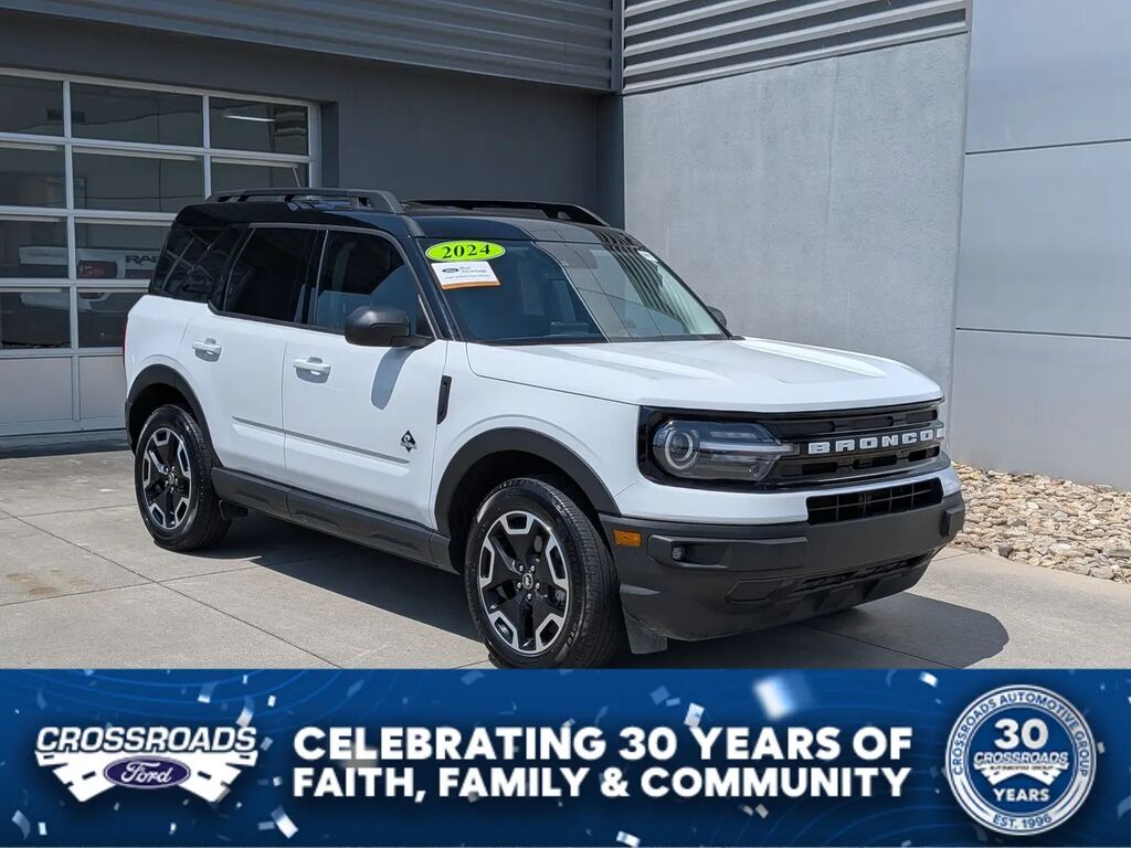 2024 Ford Bronco Sport Outer Banks — photo 1 of 13