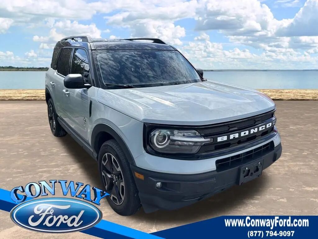 2021 Ford Bronco Sport Outer Banks — photo 1 of 9