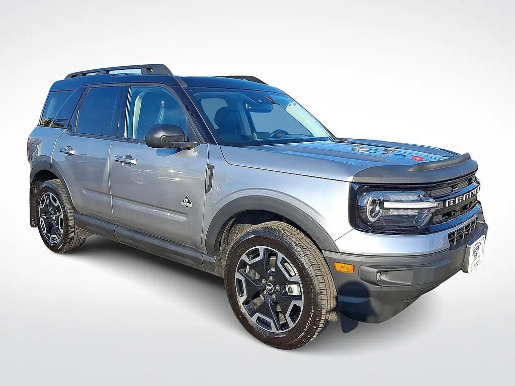 2023 Ford Bronco Sport Outer Banks — photo 1 of 13