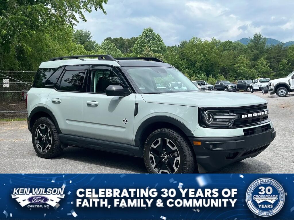 2023 Ford Bronco Sport Outer Banks — photo 1 of 15