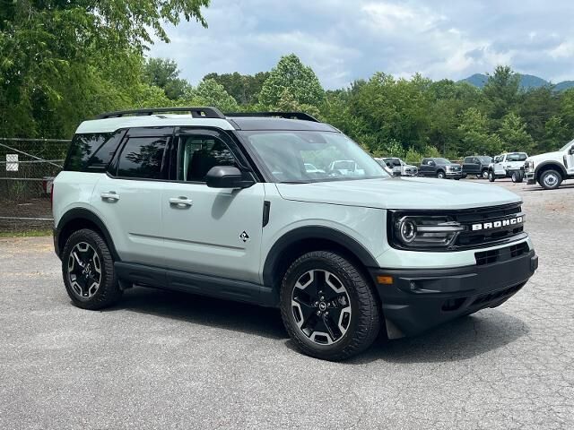 2023 Ford Bronco Sport Outer Banks — photo 1 of 4