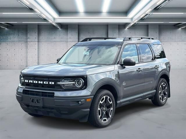 2024 Ford Bronco Sport Outer Banks — photo 1 of 13