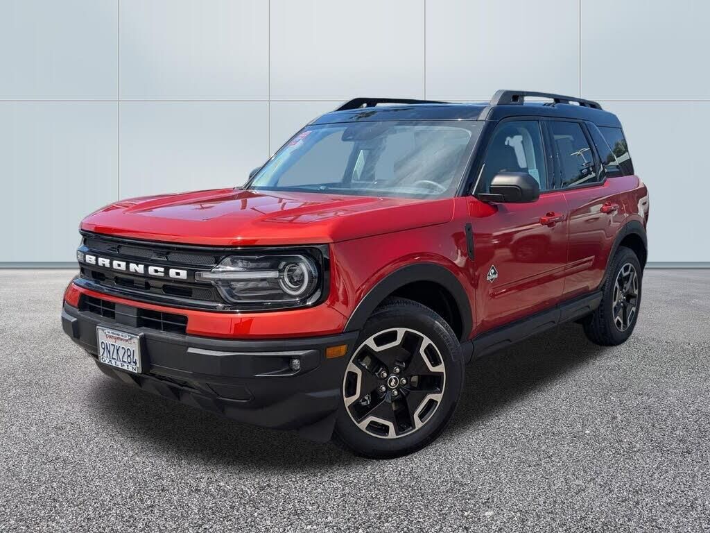 2024 Ford Bronco Sport Outer Banks — photo 1 of 1