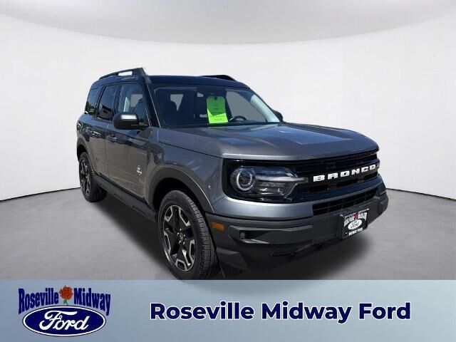 2021 Ford Bronco Sport Outer Banks — photo 1 of 13