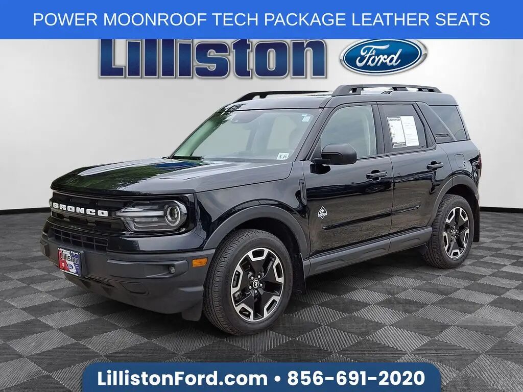 2023 Ford Bronco Sport Outer Banks — photo 1 of 13