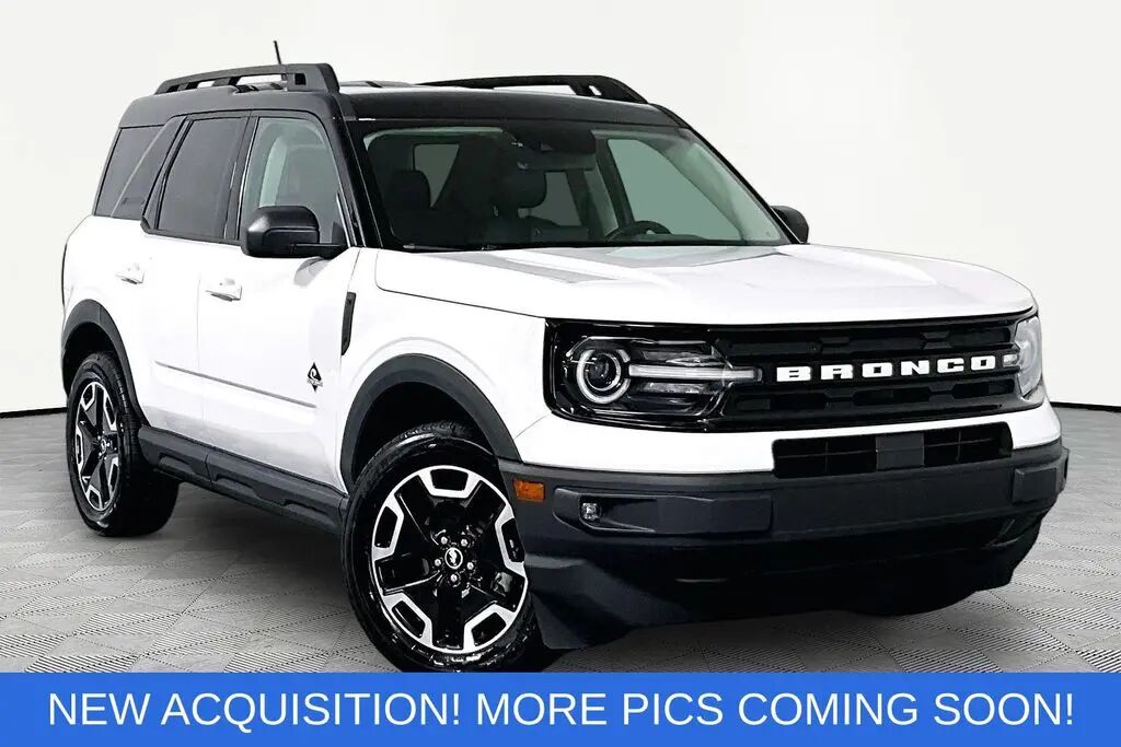 2024 Ford Bronco Sport Outer Banks — photo 1 of 13