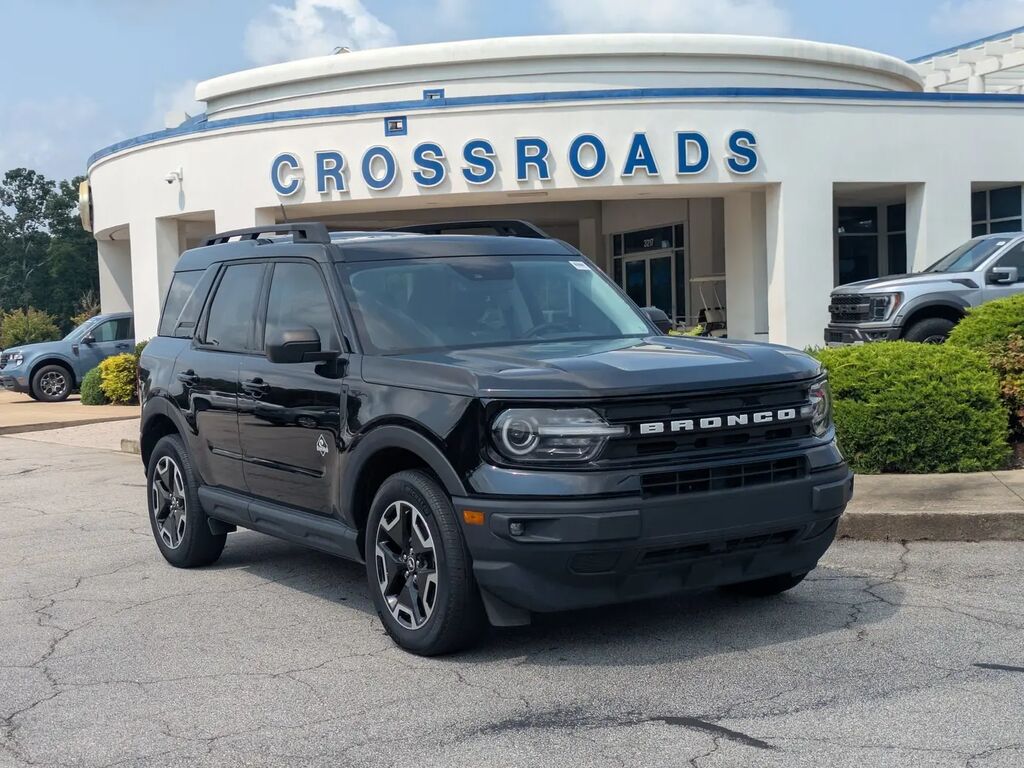 2024 Ford Bronco Sport Outer Banks — photo 1 of 13