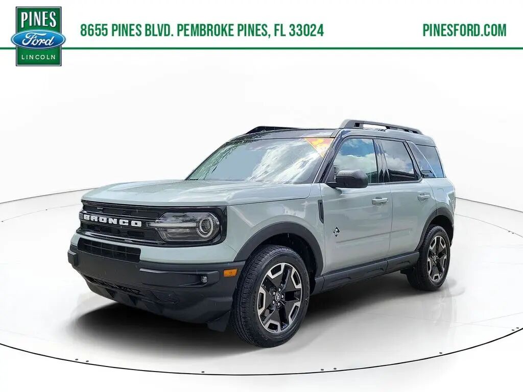 2024 Ford Bronco Sport Outer Banks — photo 1 of 13