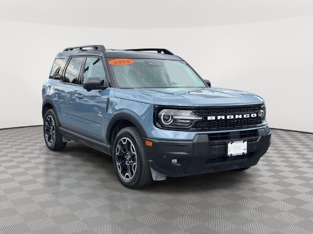 2025 Ford Bronco Sport Outer Banks — photo 1 of 13
