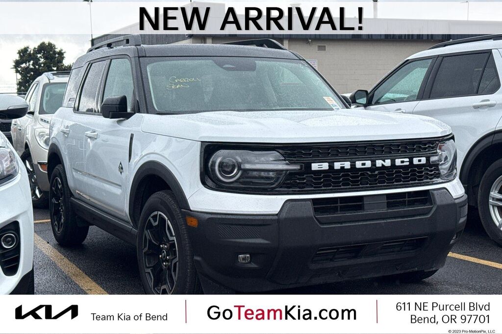 2025 Ford Bronco Sport Outer Banks — photo 1 of 4