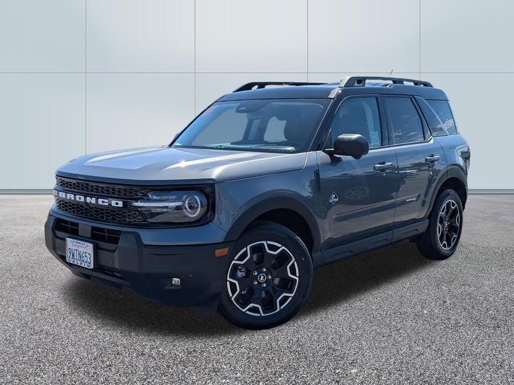 2025 Ford Bronco Sport Outer Banks — photo 1 of 1