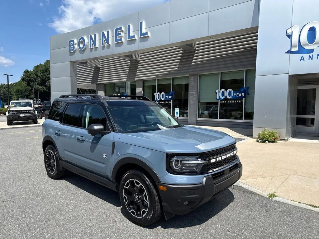 2025 Ford Bronco Sport Outer Banks — photo 1 of 13