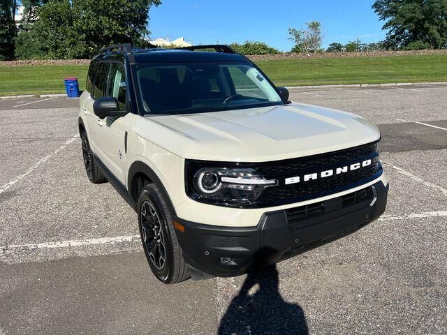 2025 Ford Bronco Sport Outer Banks — photo 1 of 13