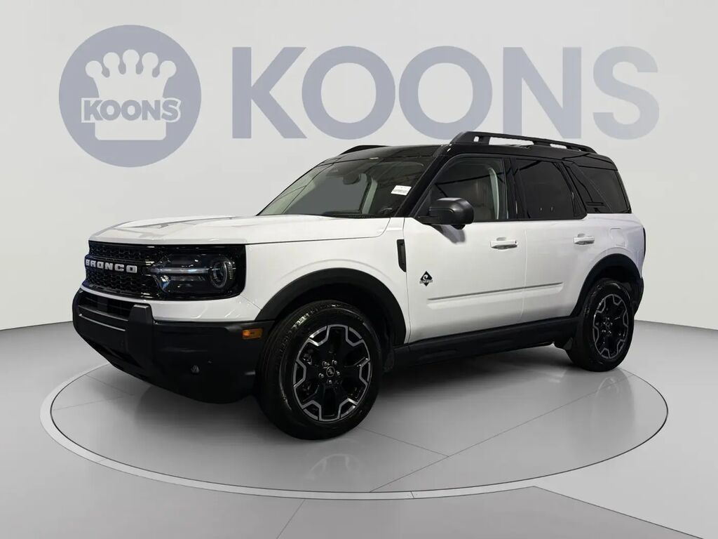2025 Ford Bronco Sport Outer Banks — photo 1 of 13