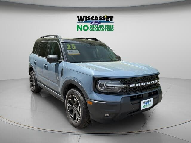 2025 Ford Bronco Sport Outer Banks — photo 1 of 1