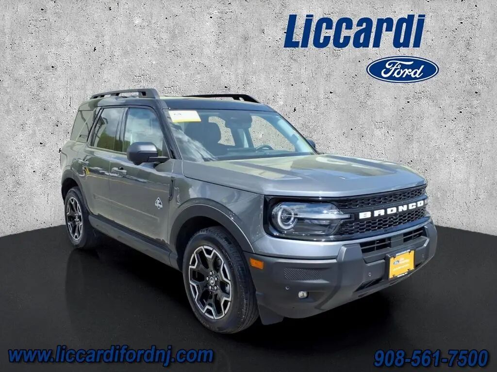 2025 Ford Bronco Sport Outer Banks — photo 1 of 13